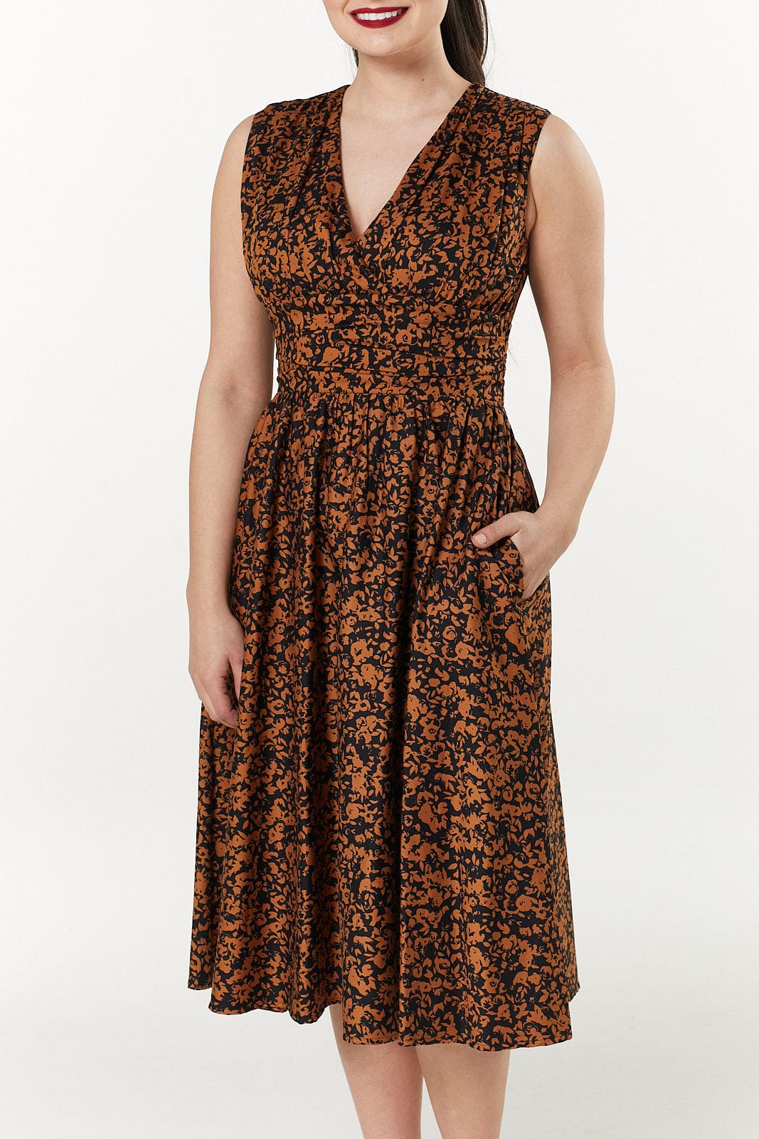 Printed Jackie V Nec, Sleeveless Midi Dress in Cotton Sateen