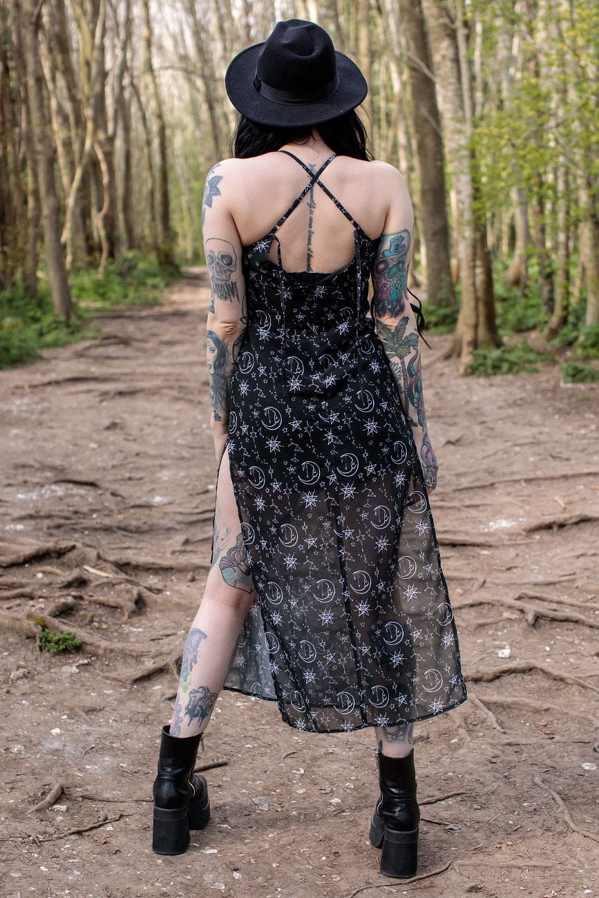 Maxikleid mit Moonprint, Trägern und Beinschlitz