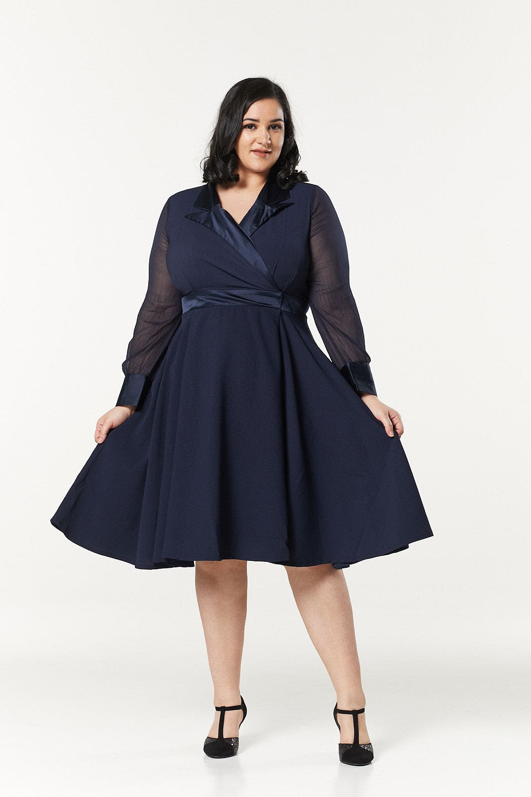 Polly Midikleid in A-Linie mit langen Chiffonärmeln, Marineblau